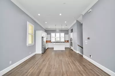 6027 Matthew Oaks Place, Houston, TX 77007 - Photo 11