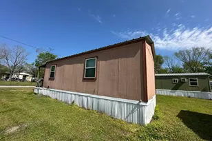 401 N Clegg St, Trinity, TX 75862 - Photo 15