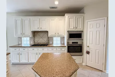 1411 Flanders Field Lane, Sugar Land, TX 77498 - Photo 15