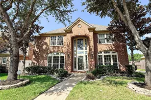 1411 Flanders Field Ln, Sugar Land, TX 77498 - Photo 3