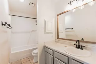 2827 Oakside Dr, Bryan, TX 77802 - Photo 19