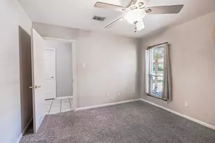 2827 Oakside Dr, Bryan, TX 77802 - Photo 13