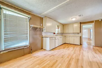 323 Avenue J, Baytown, TX 77520 - Photo 19