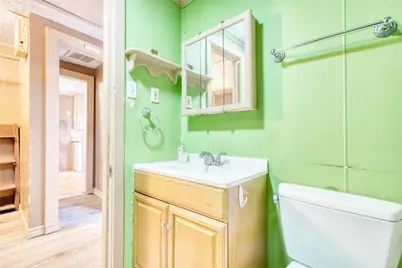 323 Avenue J, Baytown, TX 77520 - Photo 21