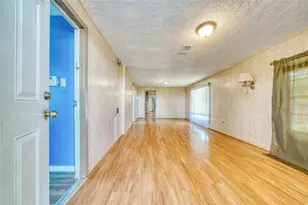 323 Avenue J, Baytown, TX 77520 - Photo 11