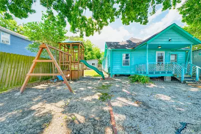 323 Avenue J, Baytown, TX 77520 - Photo 5