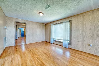 323 Avenue J, Baytown, TX 77520 - Photo 13