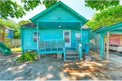 323 Avenue J, Baytown, TX 77520 - Photo 1