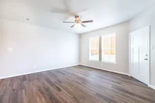 131 Pk Pl Cir, Waller, TX 77484 - Photo 17