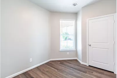 131 Park Place Circle #B, Waller, TX 77484 - Photo 11