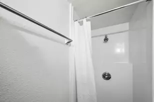 5519 Chapman St, Houston, TX 77009 - Photo 9