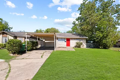 5023 Shorehaven Circle, Houston, TX 77048 - Photo 1