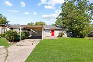 5023 Shorehaven Cir, Houston, TX 77048 - Photo 1