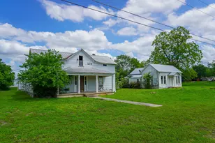 509 S St Andrews St, Weimar, TX 78962 - Photo 1
