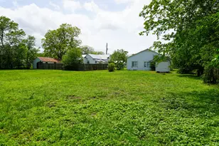 509 S St Andrews St, Weimar, TX 78962 - Photo 9