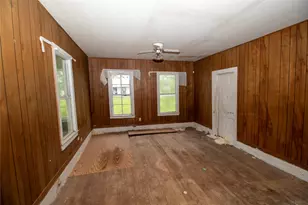 509 S St Andrews St, Weimar, TX 78962 - Photo 15
