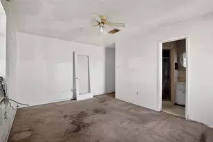 4530 Firnat St, Houston, TX 77016 - Photo 7