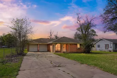 4530 Firnat Street, Houston, TX 77016 - Photo 1