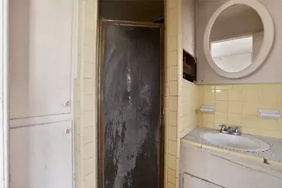 4530 Firnat Street, Houston, TX 77016 - Photo 5