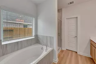 1626 Westland Ln, Rosenberg, TX 77471 - Photo 9