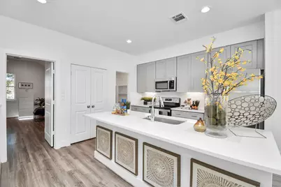 9005 Laverne Oak Lane, Houston, TX 77080 - Photo 11