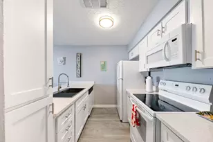 7600 Seawall Blvd, Galveston, TX 77551 - Photo 11