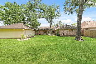 11838 Riverview Dr, Houston, TX 77077 - Photo 27
