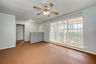 2946 Dragonwick Dr, Houston, TX 77045 - Photo 9