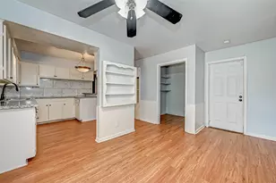 2946 Dragonwick Dr, Houston, TX 77045 - Photo 19