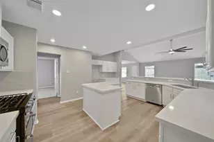 7706 Kempsey Ln, Houston, TX 77040 - Photo 19