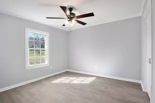 407 N Amthor St, Bellville, TX 77418 - Photo 11