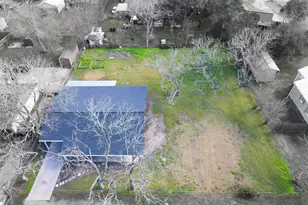 407 N Amthor St, Bellville, TX 77418 - Photo 21