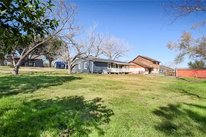 407 N Amthor Street, Bellville, TX 77418 - Photo 19