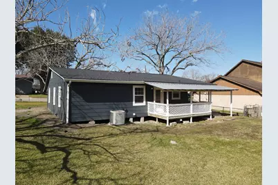 407 N Amthor Street, Bellville, TX 77418 - Photo 15