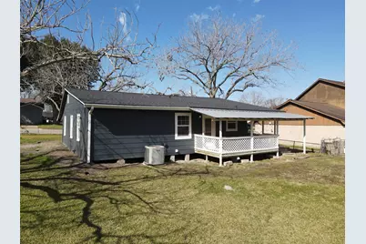 407 N Amthor Street, Bellville, TX 77418 - Photo 15