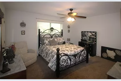 1319 N Tammye Lane W, Madisonville, TX 77864 - Photo 7