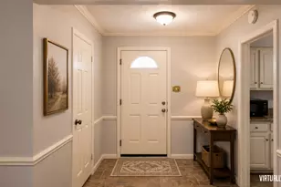 1313 Reddleshire Ln, Houston, TX 77043 - Photo 7