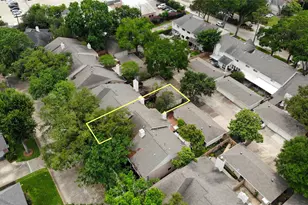 1313 Reddleshire Ln, Houston, TX 77043 - Photo 39