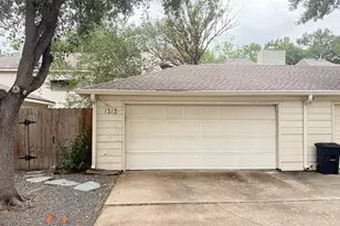 1313 Reddleshire Ln, Houston, TX 77043 - Photo 37