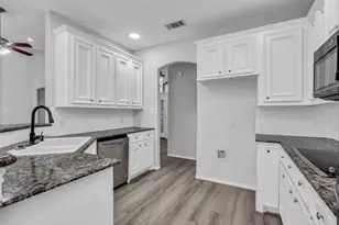 3002 Pine Chase Dr, Montgomery, TX 77356 - Photo 17