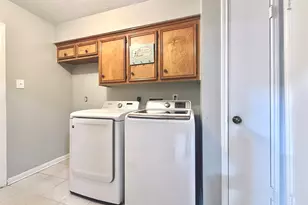 9002 Sabastian Dr, Houston, TX 77083 - Photo 11