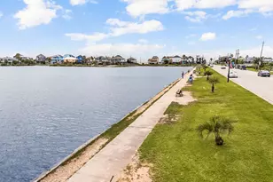 814 Hall Ave, Seabrook, TX 77586 - Photo 43