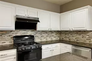 16306 Ash Point Ln, Sugar Land, TX 77498 - Photo 13