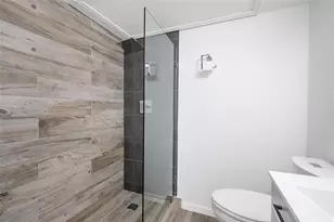 3400 Timmons Ln, Houston, TX 77027 - Photo 11