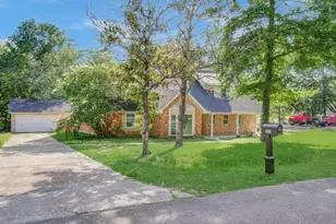 812 Stone Mountain Dr, Conroe, TX 77302 - Photo 1