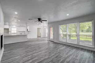 812 Stone Mountain Dr, Conroe, TX 77302 - Photo 11