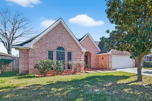 9927 Glenkirk Dr, Houston, TX 77089 - Photo 3