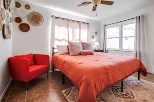 804 N Milam St, Fredericksburg, TX 78624 - Photo 9