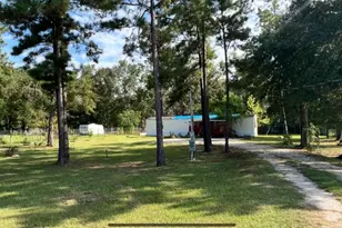 406 County Rd 3415, Cleveland, TX 77327 - Photo 1