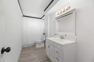 12211 Pine Knoll Dr, Houston, TX 77099 - Photo 23